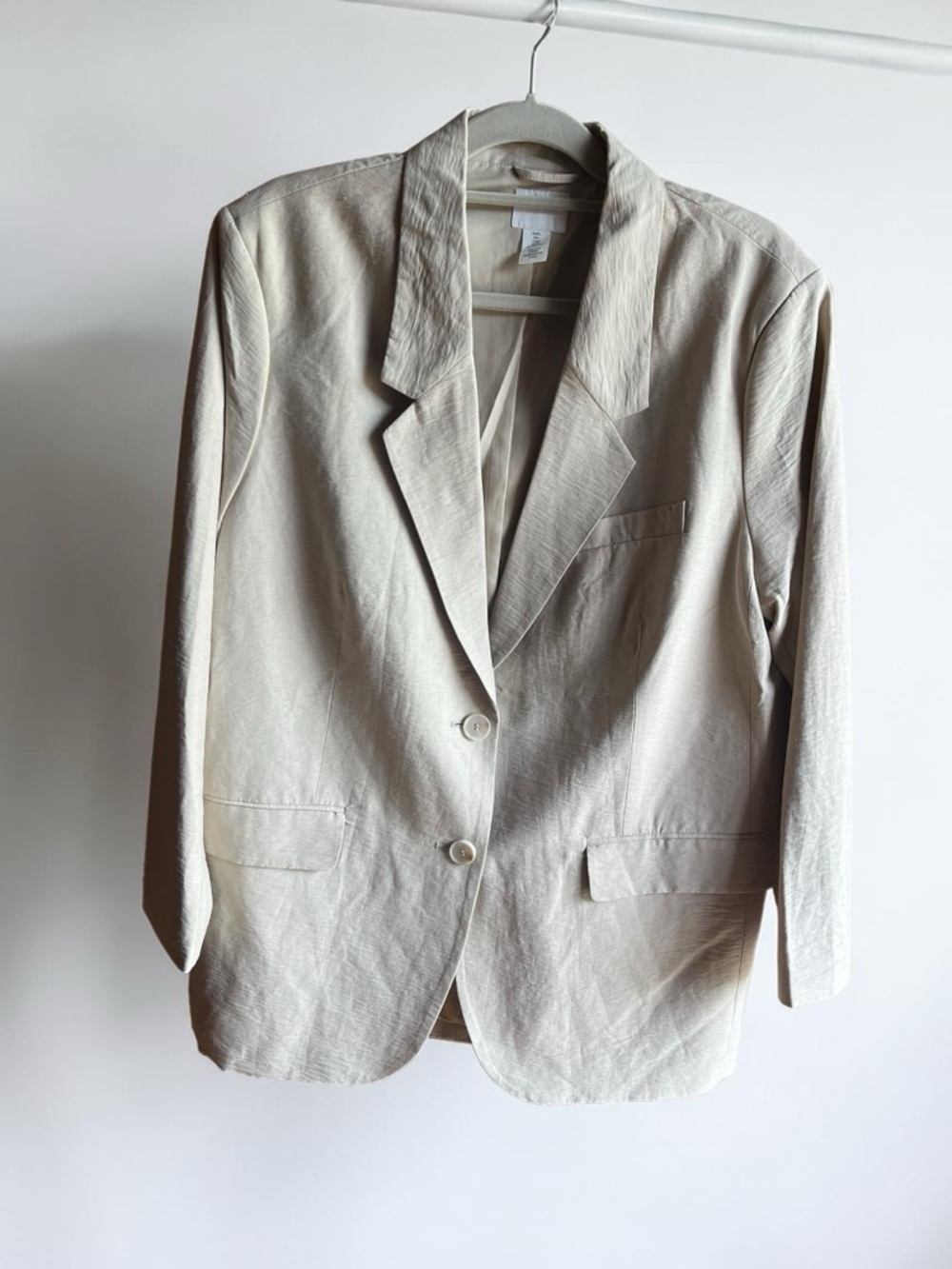 H&M Light Cream Women's Two-Button Blazer NWOT Size Large with Pockets